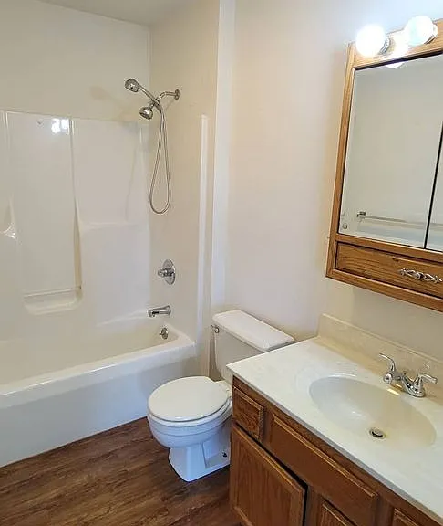 411-413 Gaylee St — Photo 15