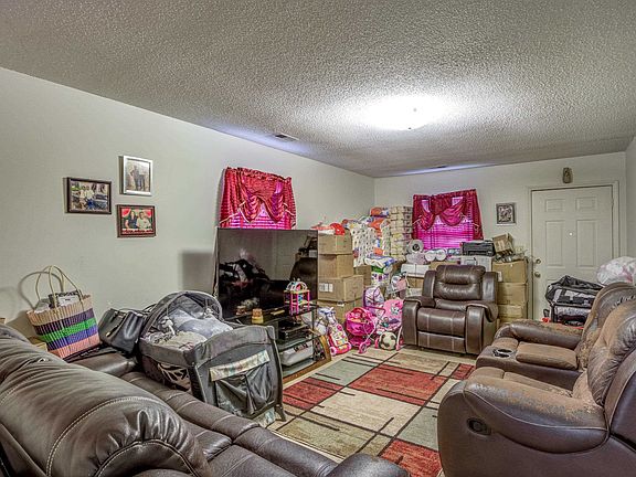 5th image of 804 W Anderson St #804 & 806