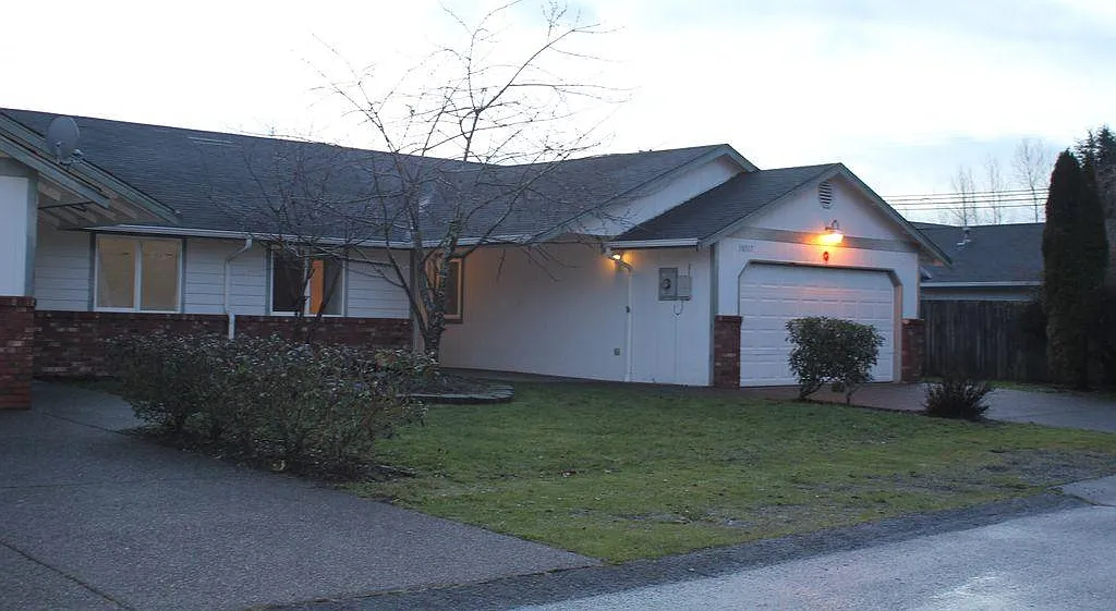 3 bed, 1300 sqft, $2,450 — Photo 1