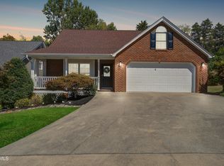 663 Willowcrest Pl, Kingsport, TN 37660