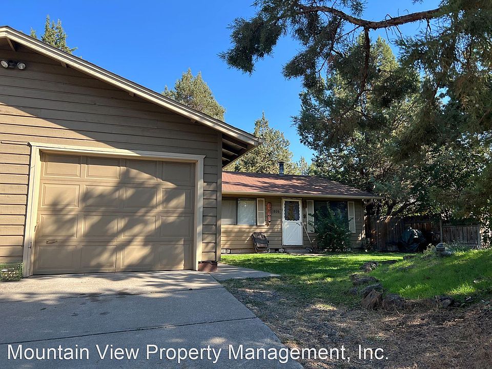 2nd image of 1828 NE Wichita Way
