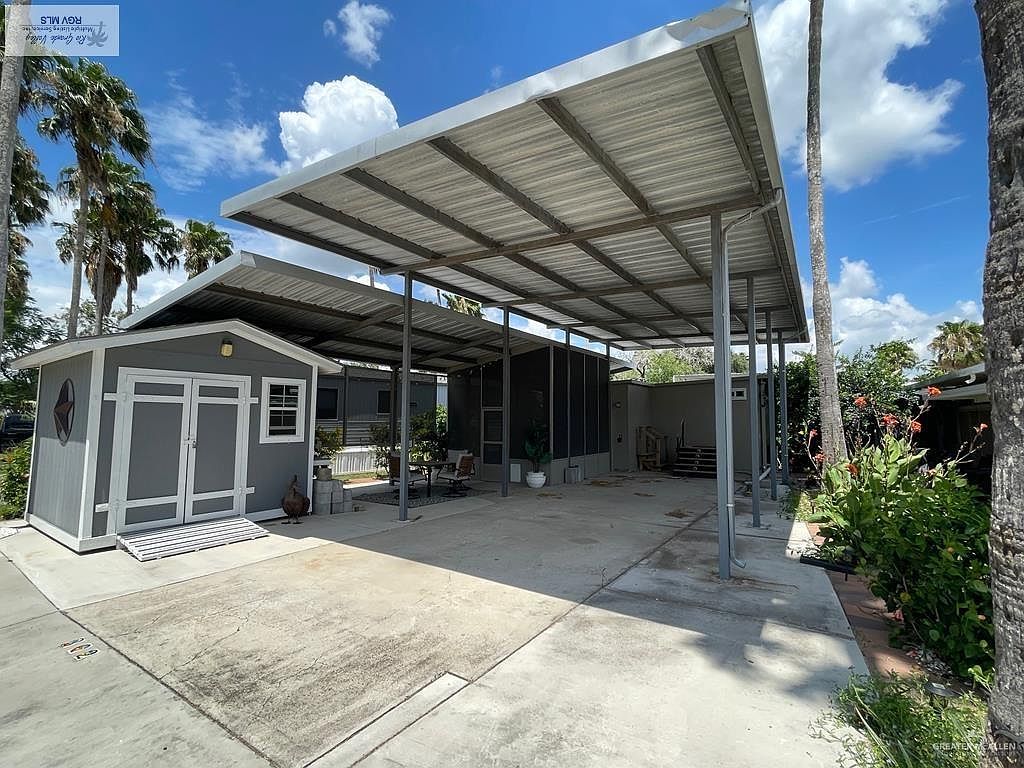 302 Mississippi River Blvd