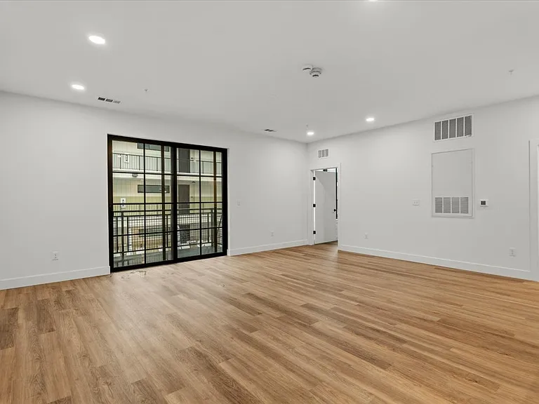 4315 S Congress Ave #312 — Photo 31