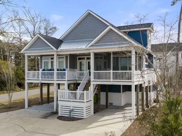 1607 E Yacht Drive, Oak Island, NC 28465