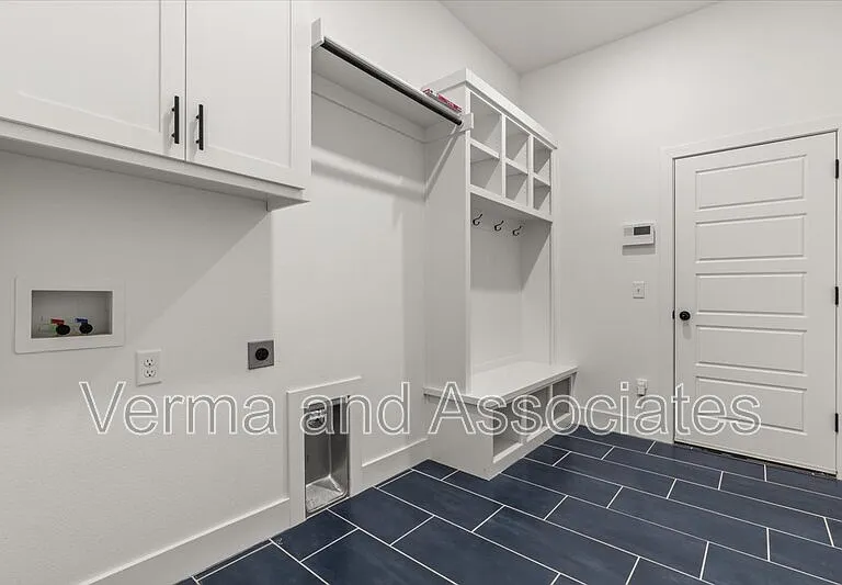 6300 Beacon St — Photo 11