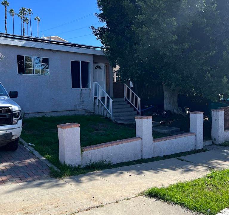 1st image of 333 Los Angeles Pl