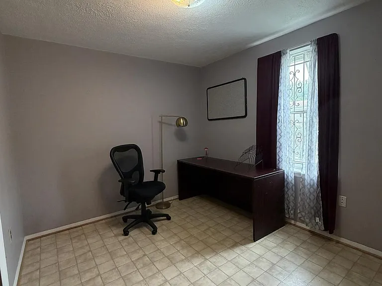 6410 Coleton Ct — Photo 25