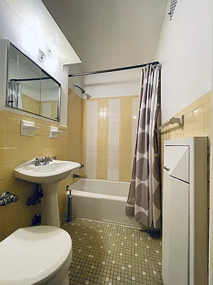 Rented by Corcoran | media 25