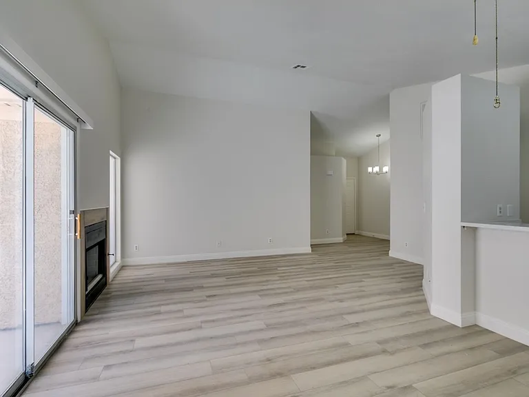 8664 Buttercreek Way — Photo 18
