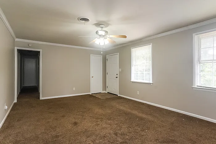 3 bed, 1.5 bath, 1104 sqft, $1,245 — Photo 2
