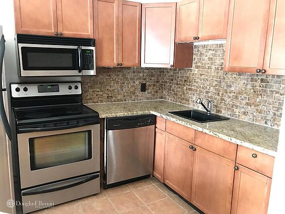 4th image of 549 51st Ave #2