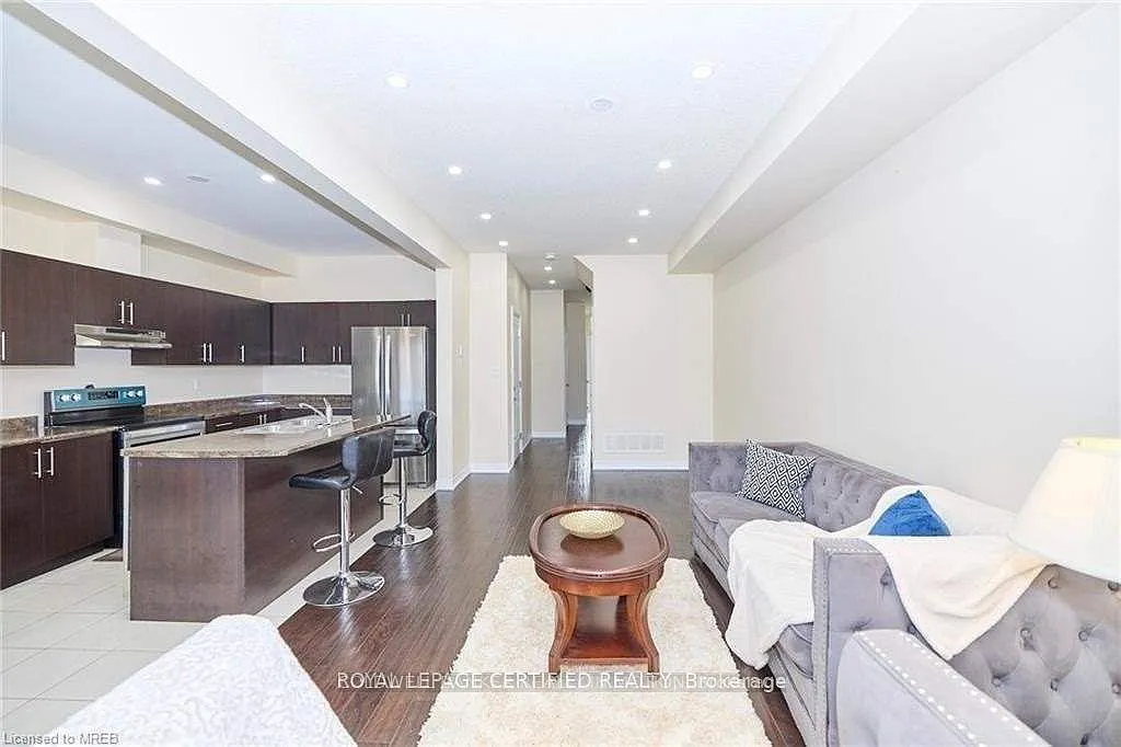 3 bed, $2,600 — Photo 4