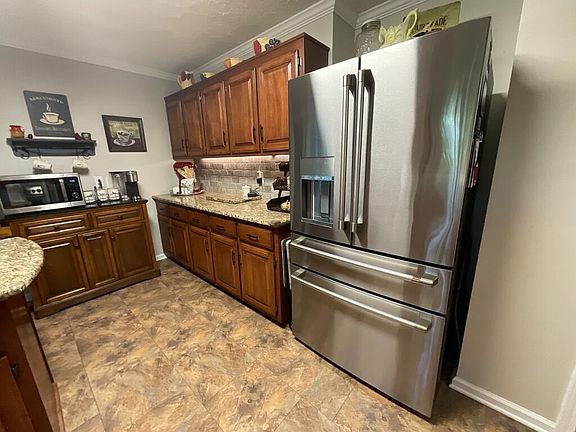 3rd image of 66 Deerfield Ct
