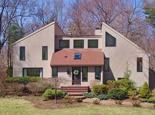 7 Towne Lyne Rd, Sherborn, MA 01770