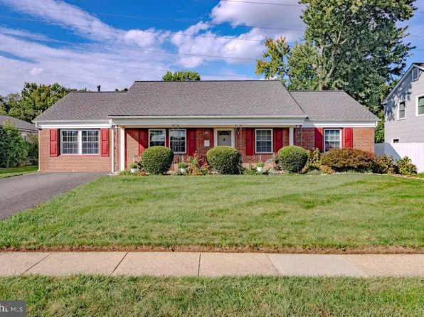 114 Nottingham Dr, Willingboro, NJ 08046