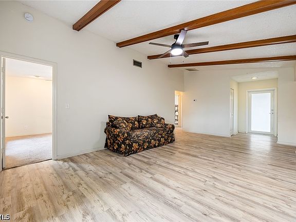 3rd image of 935 Hearty St