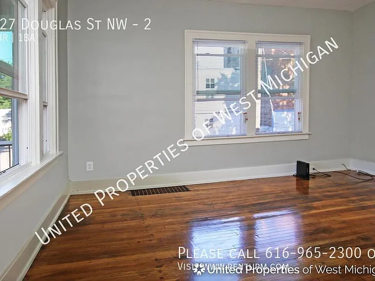 827 Douglas St NW #2 — Photo 4