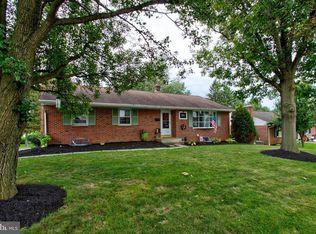 532 Oak Ridge Dr, Millersville, PA 17551