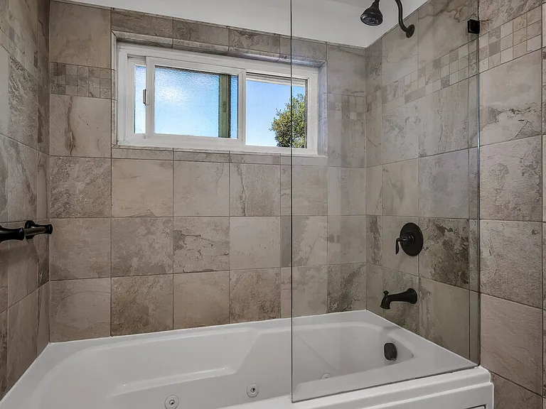 2655 Calle Abedul — Photo 13