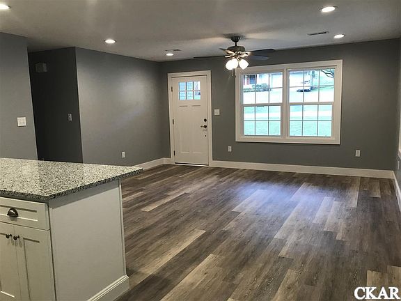 4th image of 102 Segal Wesley Ave