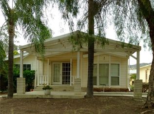 31040 Oak Valley Dr, Homeland, CA 92548