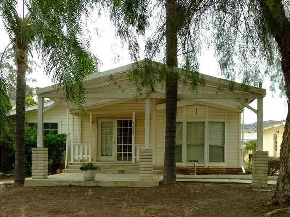 31040 Oak Valley Dr, Homeland, CA 92548