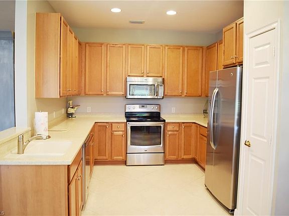 5th image of 12180 Toscana Way APT 102