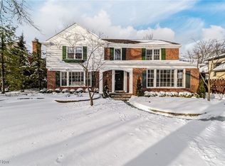 18201 Shelburne Rd, Shaker heights, OH 44118