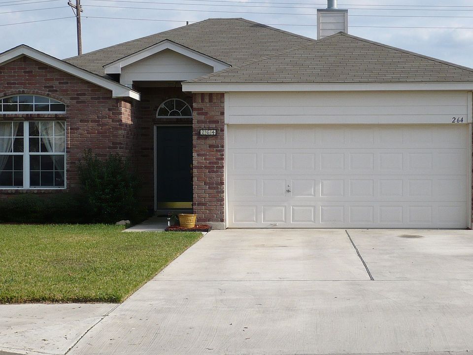 Front View: Large yard