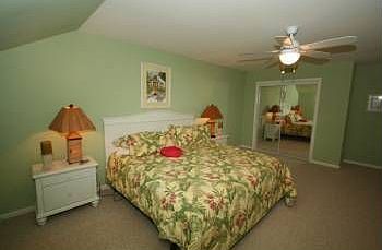 4th image of 3305 Harbor Dr