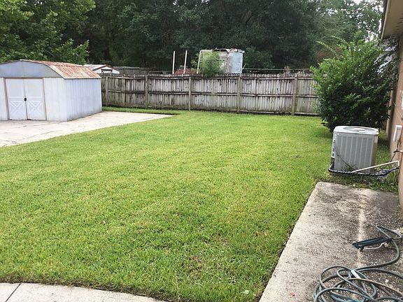 4th image of 2443 Stein St