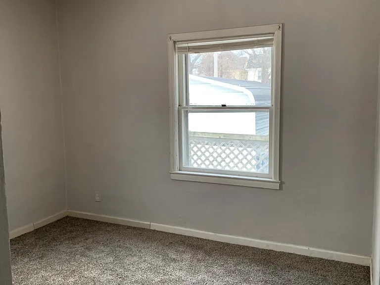 414 Cottage St — Photo 10