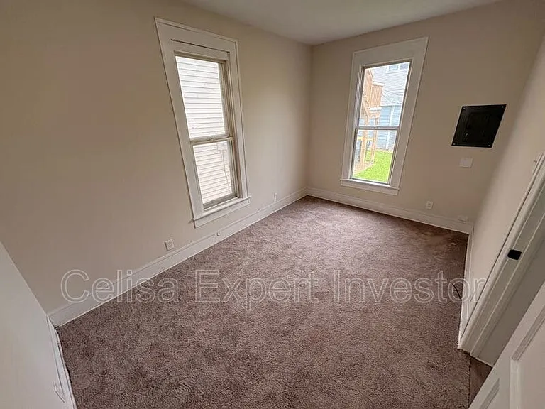 805 Edgewater Ave — Photo 7