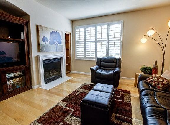 4th image of 779 Portofino Pl