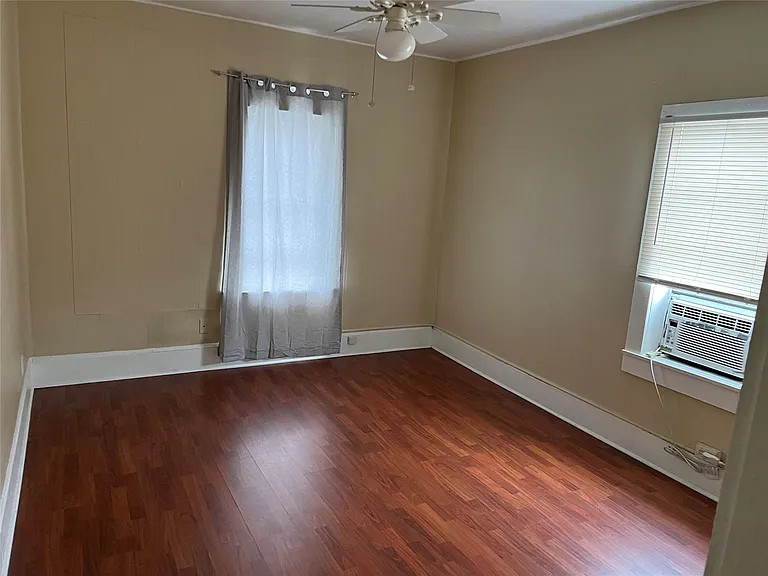 5105 Crawford St #2 — Photo 5