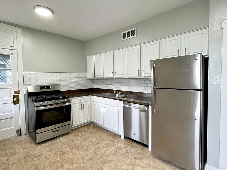 2014 W Estes Ave #1S — Photo 1