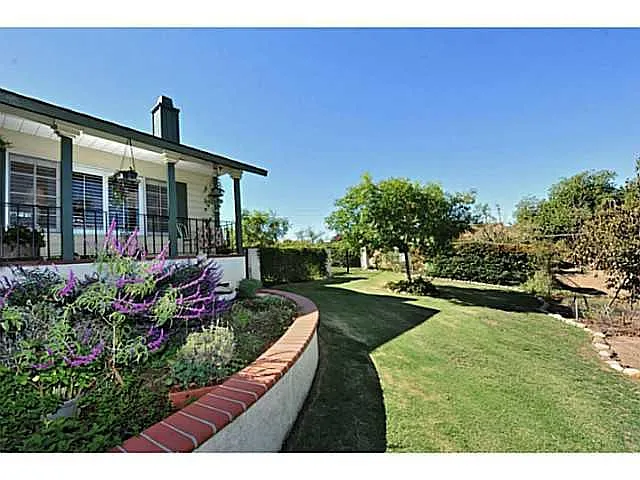 side view front. yard - 1025 Via Unidos