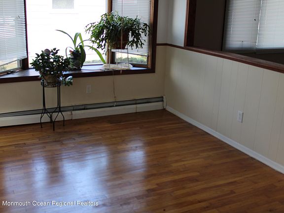 2nd image of 37 Palisades Dr