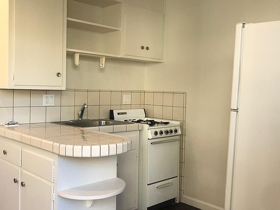 5th image of 510 E Foothill Blvd APT B9