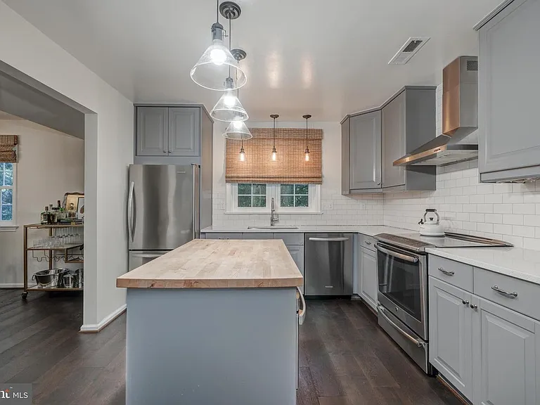6679 Hillandale Rd — Photo 8