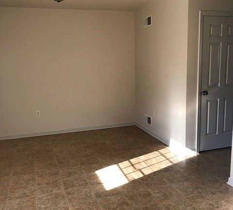4th image of 902 Reinoehl St #L-0005