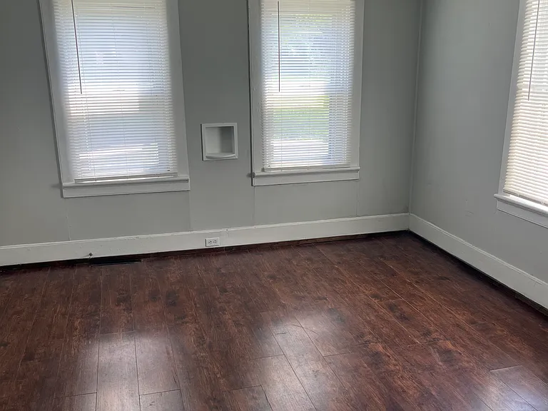 155 W Oneida St — Photo 6