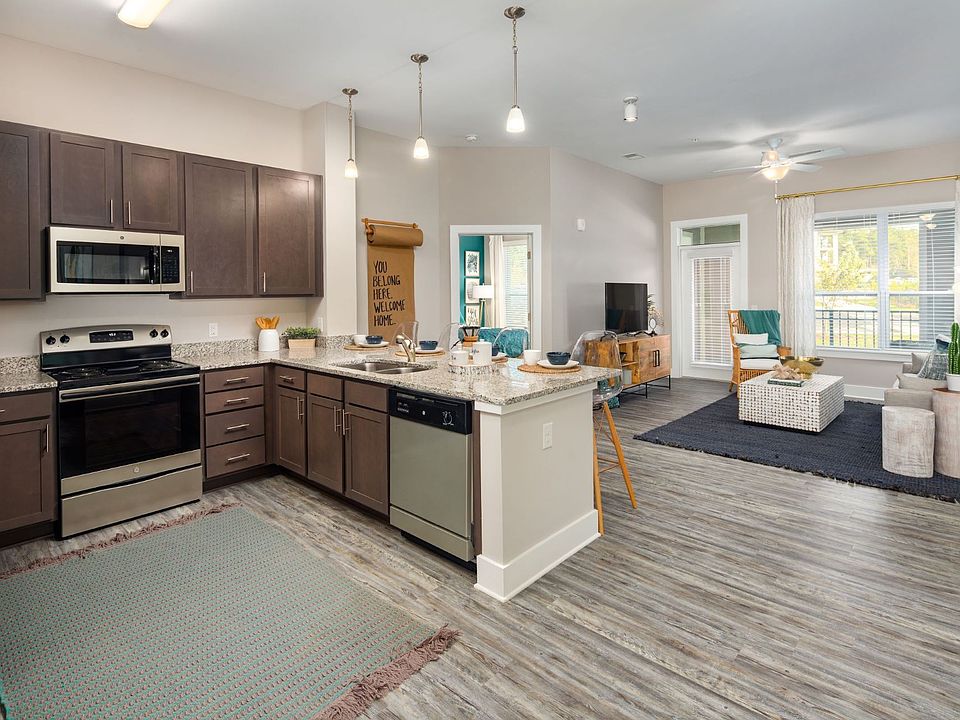 1st image of 16200 Croft Dr #4400-304