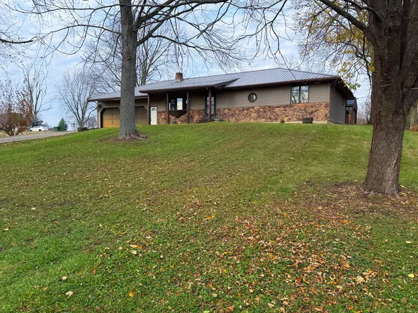 108 Troy St, Troy Grove, IL 61342