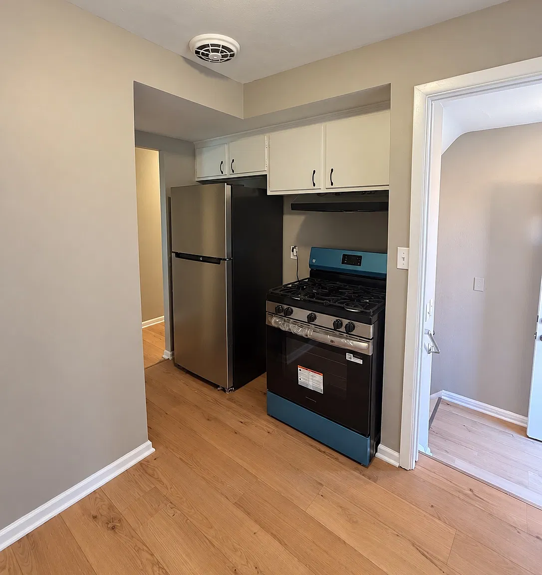 3 bed, 1.5 bath, 980 sqft, $1,795 — Photo 4