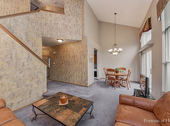 3rd image of 173 Lilac Ln