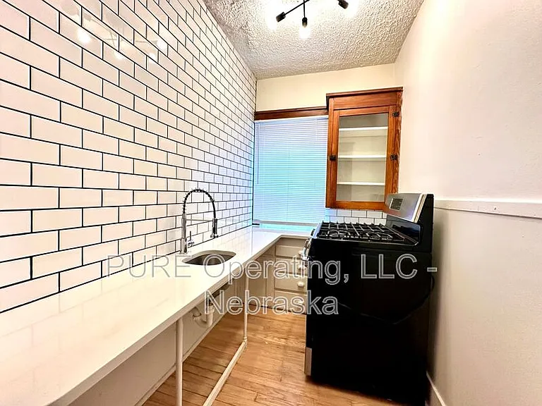 120 N 6th St — Photo 35