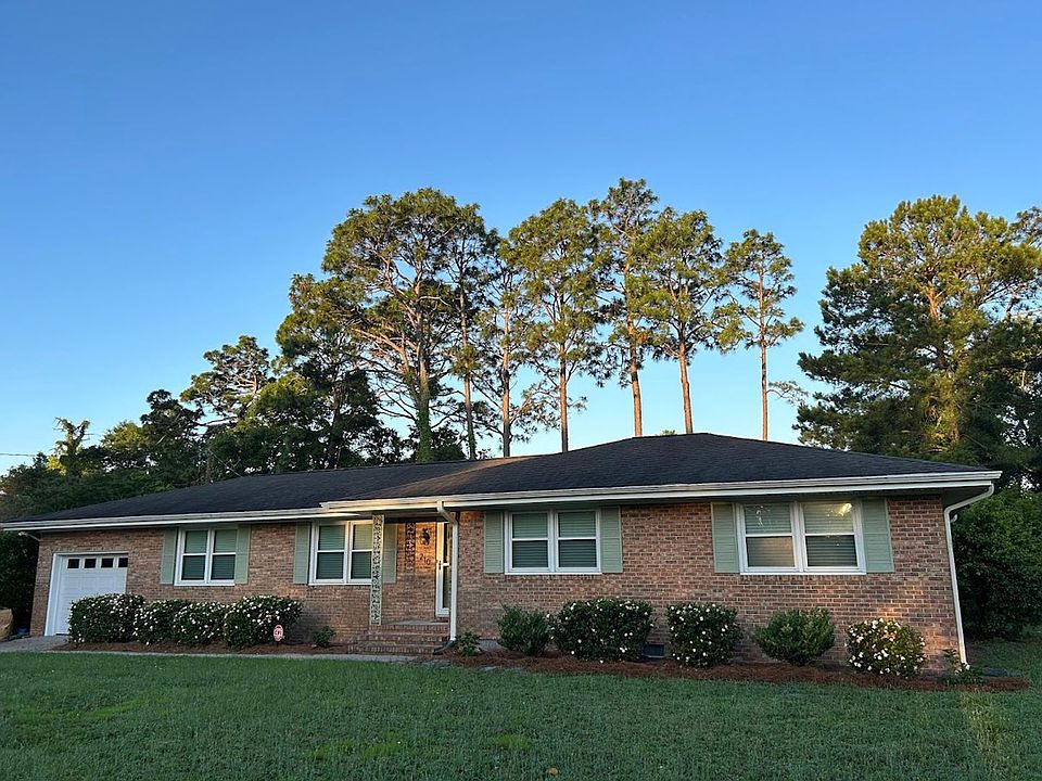 1st image of 210 Madeline Dr
