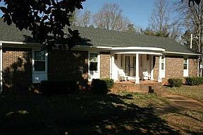 4th image of 311 Weatherstone Dr