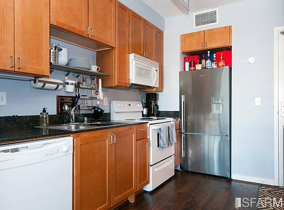 5th image of 888 7th St Unit 214